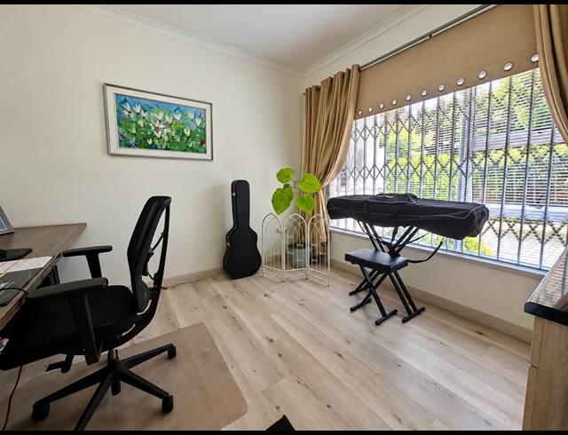 4 BEDROOM HOUSE FOR SALE IN GOLF PARK